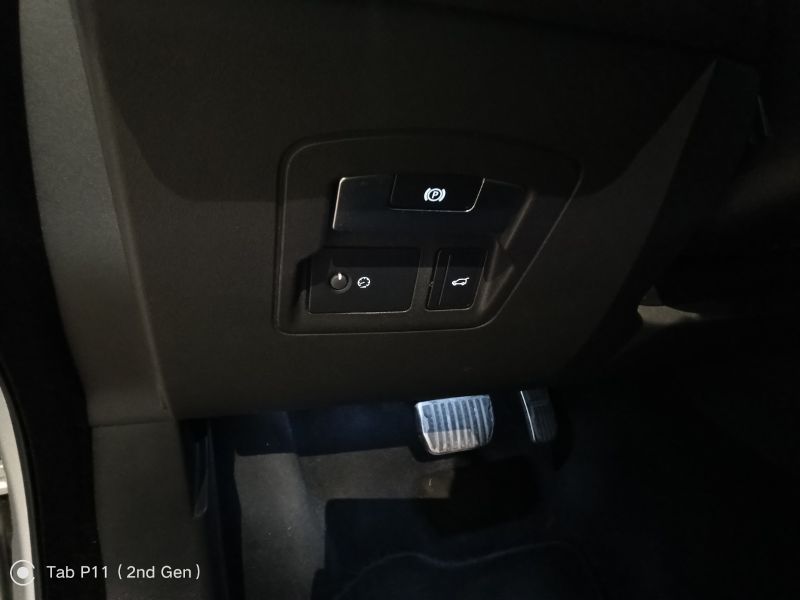GuidiCar - LAND ROVER Range Rover Velar 2019 Range Rover Velar 2.0d i4 R-Dynamic 180cv auto my20 Usato